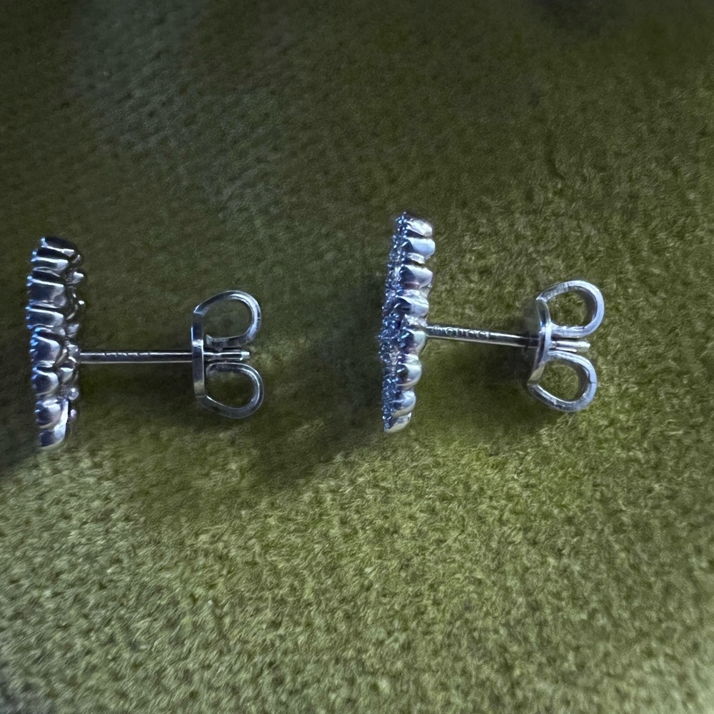 Gucci GG Running Diamond Stud Earrings - Picture 11 of 11